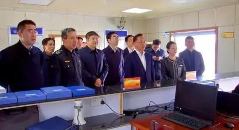 張坤、劉文榮帶隊(duì)巡江巡河及防汛檢查